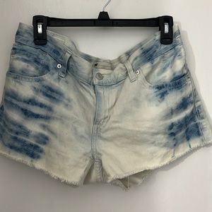 Levi’s denim shorts